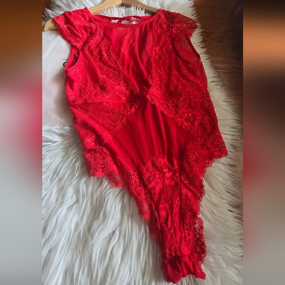 *NEW*Red Lace Bodysuit - Picture 9 of 12